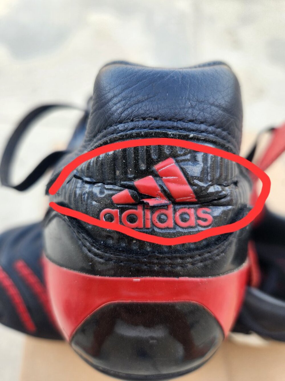 Vintage 2004 Adidas Predator Pulse SG Soccer Cleats Black Red Men's Size 10 1/2 - Picture 12 of 14